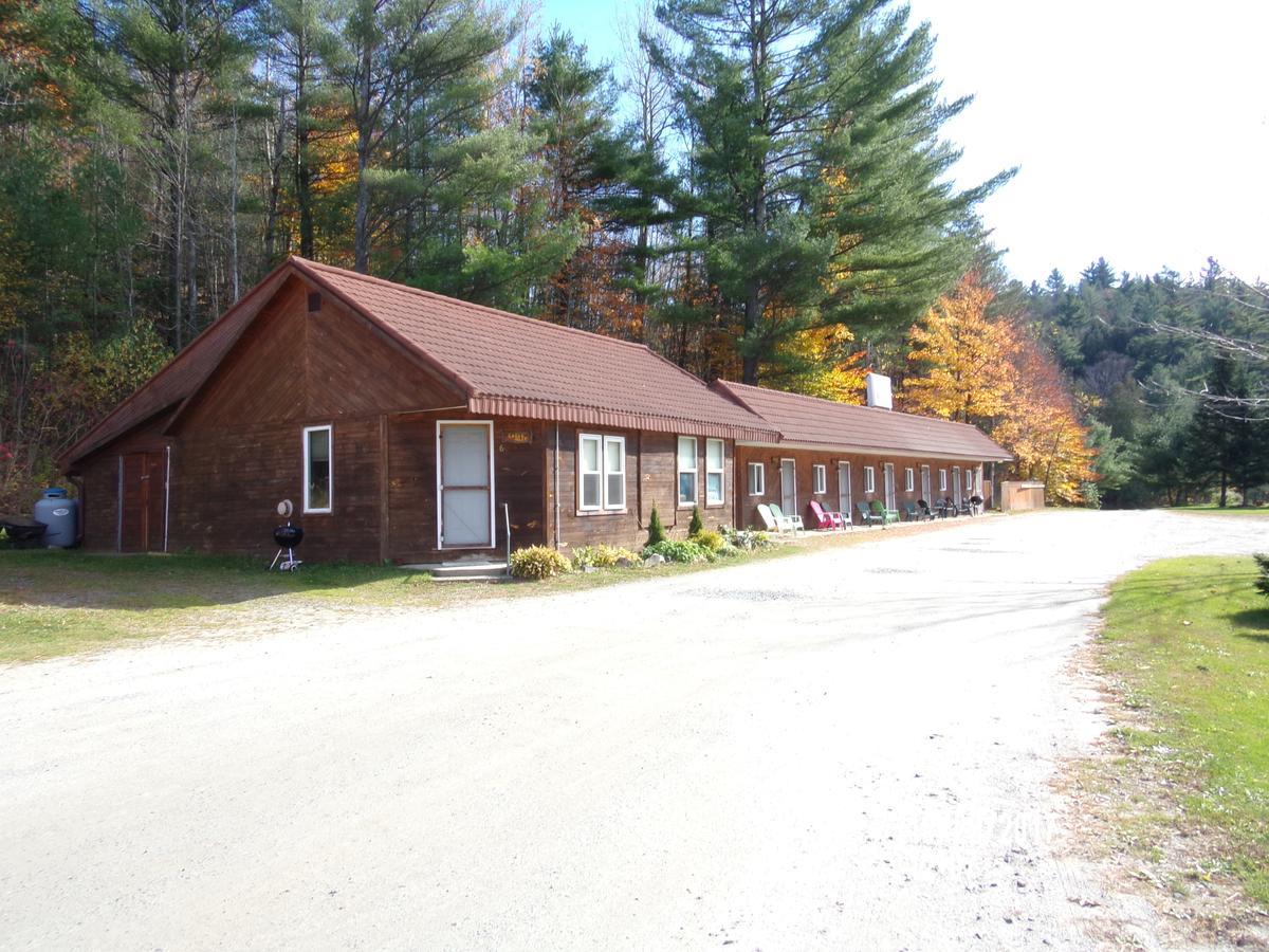 Pine Crest Motel & Cabins Barton Exteriér fotografie