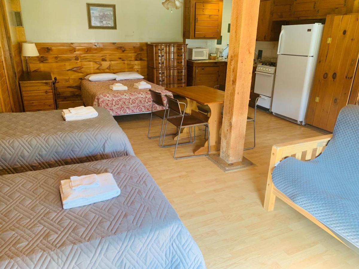 Pine Crest Motel & Cabins Barton Exteriér fotografie